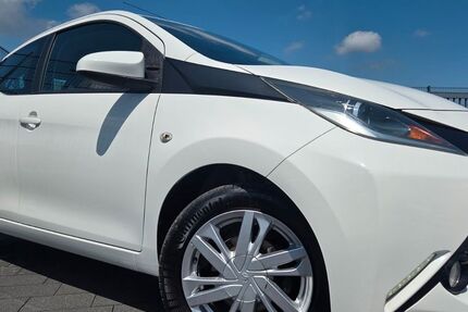 Toyota Aygo (X) 64.000 km 6.999 &euro; Paderborn 33102