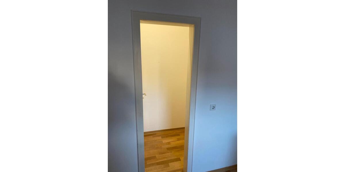 Etagenwohnung Lippstadt - 1 Zimmer, 76 m&sup2;, 880&euro; | Angebot:26592540