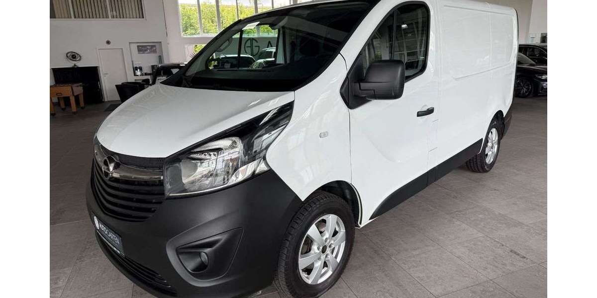 Opel Vivaro 121.000 km 12.950 &euro; Paderborn 33106