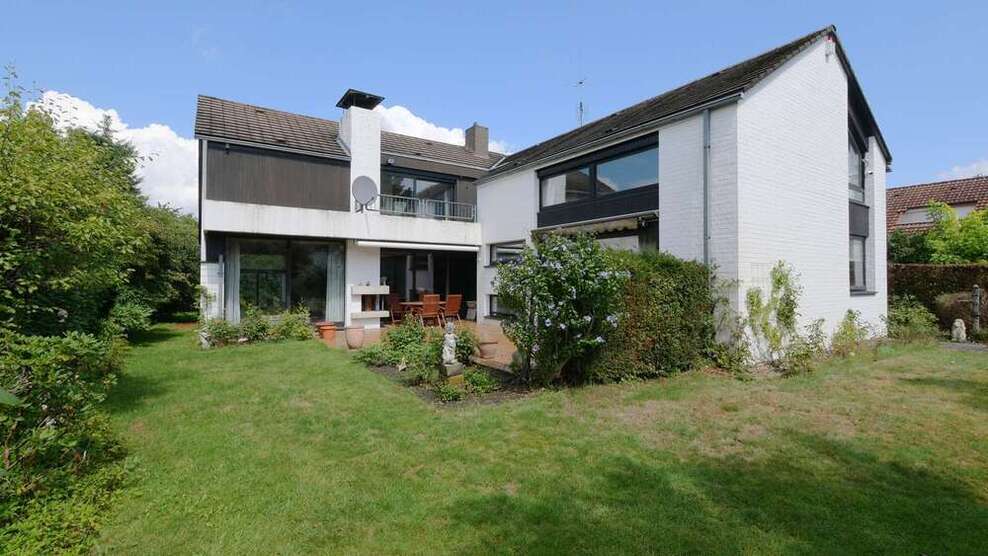 Haus zum Kaufen in Lippstadt 750.000 € 261 m²