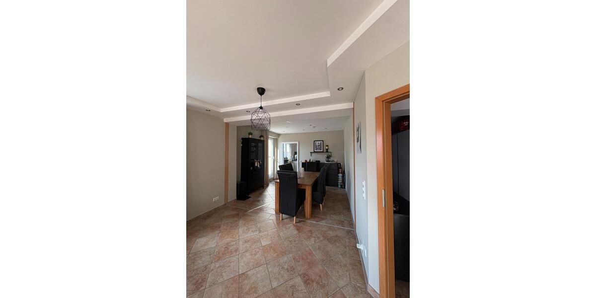 Etagenwohnung Bad Lippspringe - 5 Zimmer, 155 m&sup2;, 1.600&euro; | Angebot:27581416