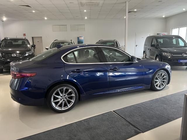 Alfa Romeo Giulia 59.133 km 20.990 € Detmold 32760