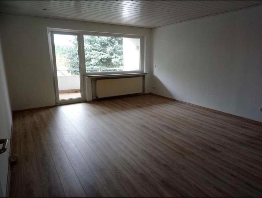 Schöne 2 ZKB Wohnung mit Balkon in der Senne zimmer