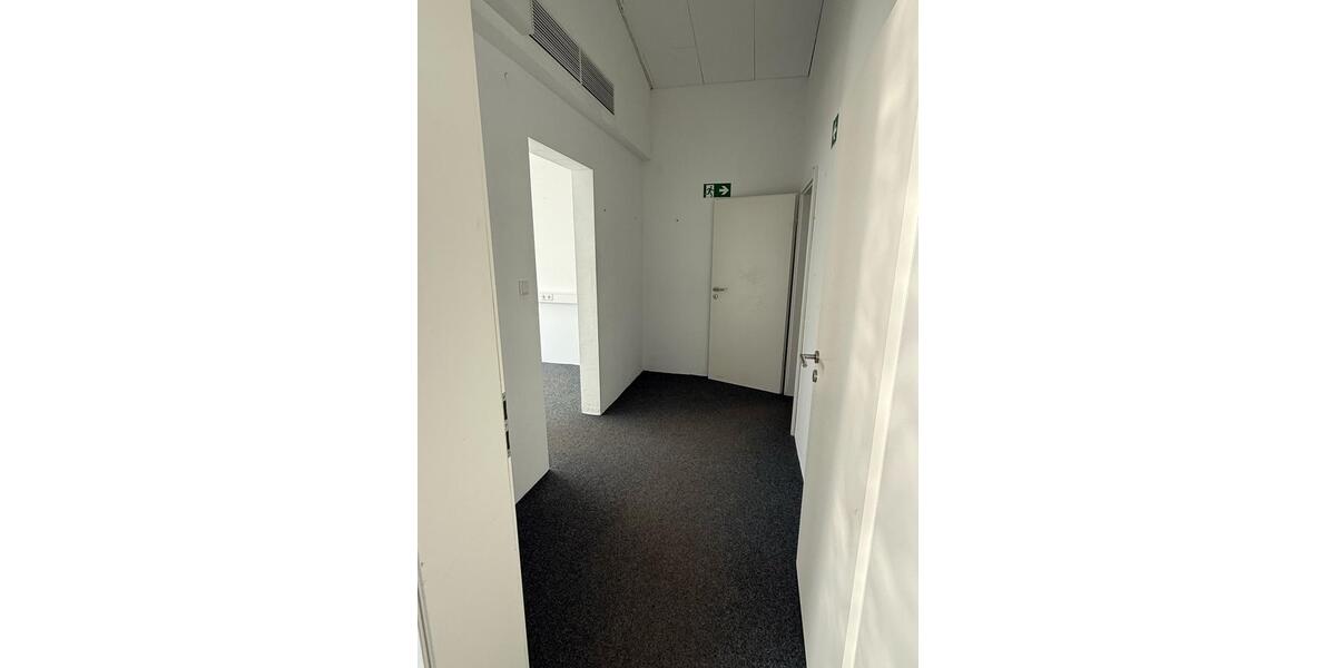 Gewerbeobjekt Detmold Hakedahl - 1.875&euro; | Angebot:25896564