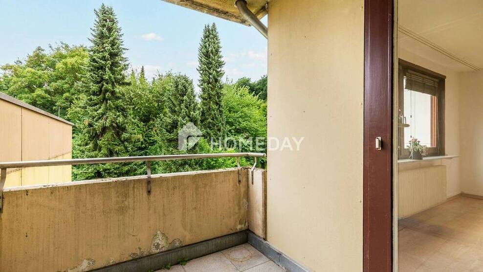 Großzügige 4-Zimmer-Wohnung mit Loggia - Ruhig, gepflegt und bezugsfrei