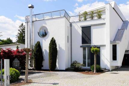 Exklusives Villenanwesen an den Fischteichen 8 zimmer