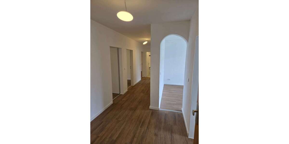 Etagenwohnung Paderborn Schloß Neuhaus - 5 Zimmer, 93 m&sup2;, 235.000&euro; | Angebot:26515308