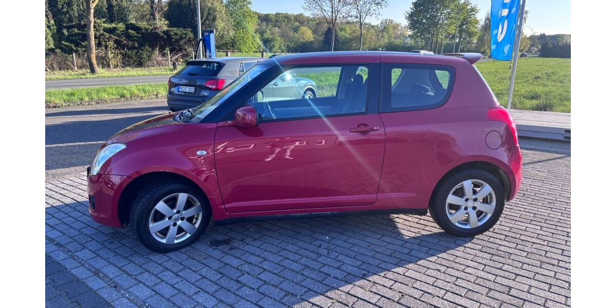 Suzuki Swift 203.000 km 2.150 &euro; Paderborn 33102