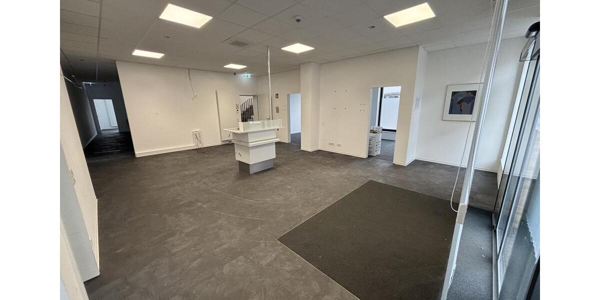 Gewerbeobjekt Lippstadt - 2.400&euro; | Angebot:25065105