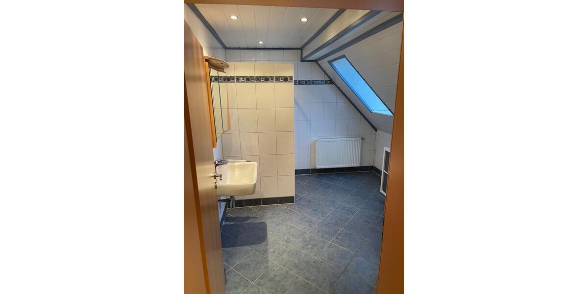 Dachgeschoßwohnung Willebadessen - 1 Zimmer, 85 m&sup2;, 650&euro; | Angebot:26040261