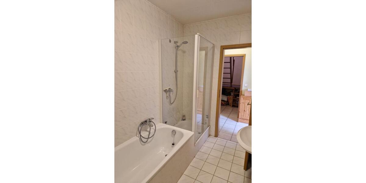 Etagenwohnung Paderborn Neuenbeken - 1 Zimmer, 20 m&sup2;, 227&euro; | Angebot:26651759