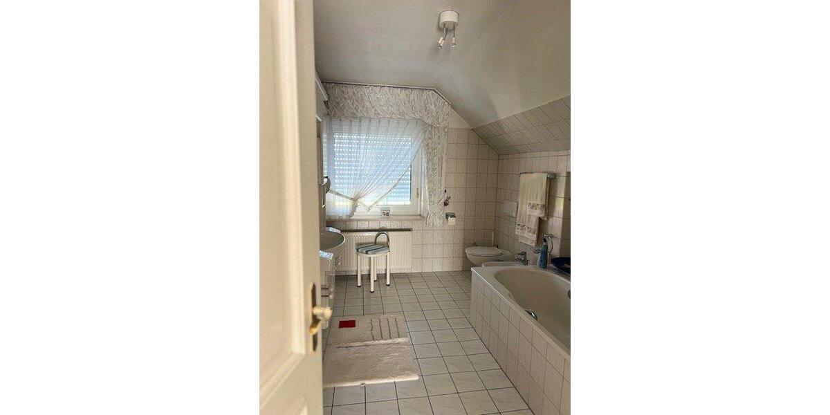 Einfamilienhaus Lippstadt - 6.5 Zimmer, 128 m&sup2;, 536.000&euro; | Angebot:26478867