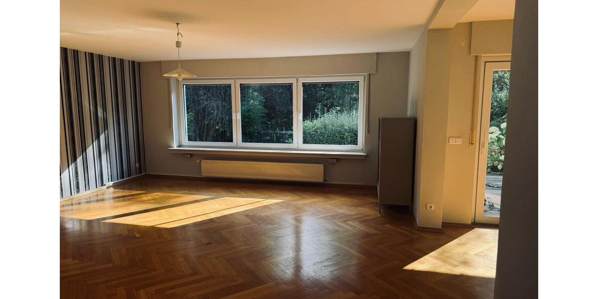 Einfamilienhaus Paderborn Elsen - 7 Zimmer, 260 m&sup2;, 2.250&euro; | Angebot:27618823