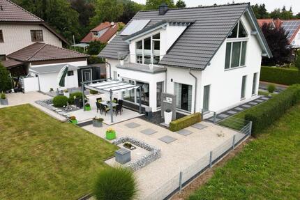 Haus Nieheim - 3.5 Zimmer, 152 m&sup2;, 540.000&euro; | Angebot:26808368