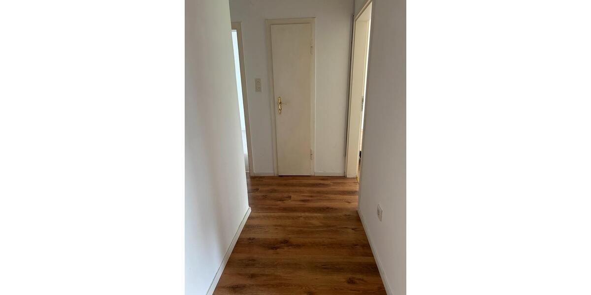 Erdgeschoßwohnung Detmold - 3 Zimmer, 73 m&sup2;, 650&euro; | Angebot:26638428