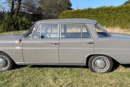 Mercedes-Benz 190 55.800 km 27.200 &euro; Schlos-Holte Stukenbrock 33758