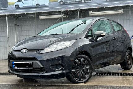 Ford Fiesta 141.000 km 2.590 &euro; Paderborn 33098