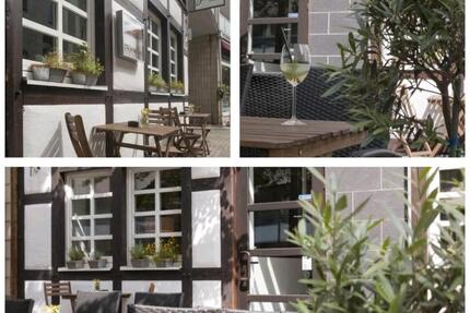 Haus Bielefeld - 2 Zimmer, 90 m&sup2;, 2.300&euro; | Angebot:24732303