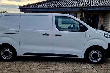 Opel Vivaro 39.000 km 19.400 &euro; Bad Lippspringe 33175