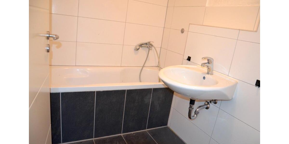 Etagenwohnung Bad Lippspringe - 3 Zimmer, 81 m&sup2;, 170.000&euro; | Angebot:26329413