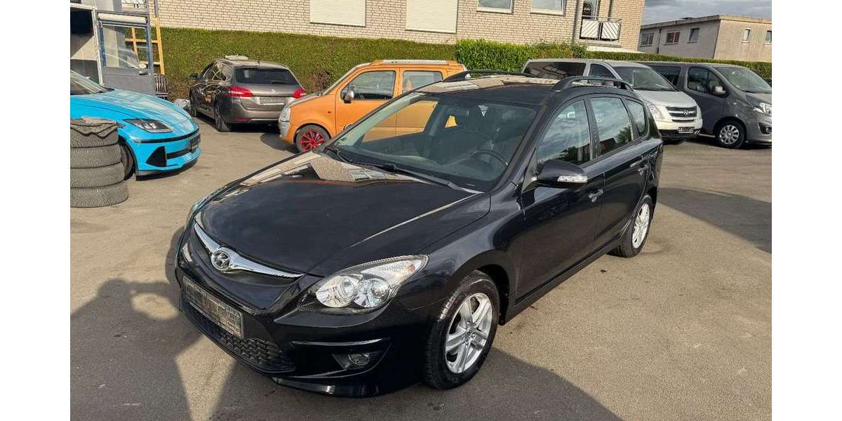 Hyundai i30 185.000 km 2.999 &euro; Paderborn 33100