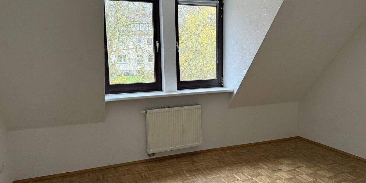 Etagenwohnung Detmold Innenstadt - 3 Zimmer, 91 m&sup2;, 950&euro; | Angebot:25819968