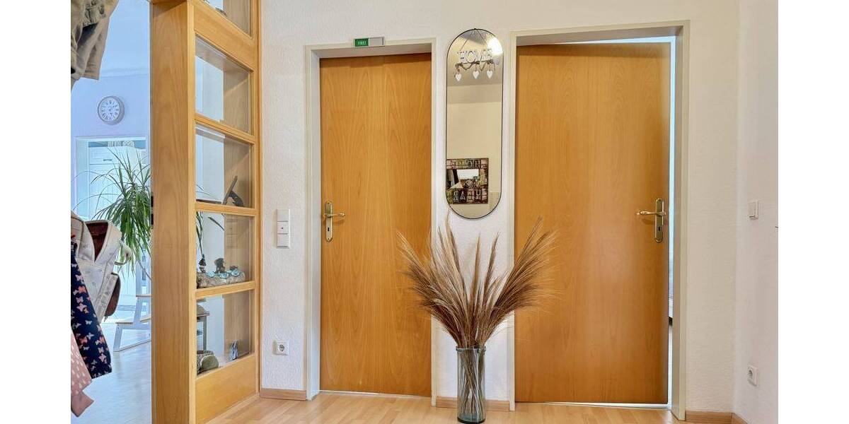 Etagenwohnung Augustdorf - 4 Zimmer, 127 m&sup2;, 1.080&euro; | Angebot:26887202
