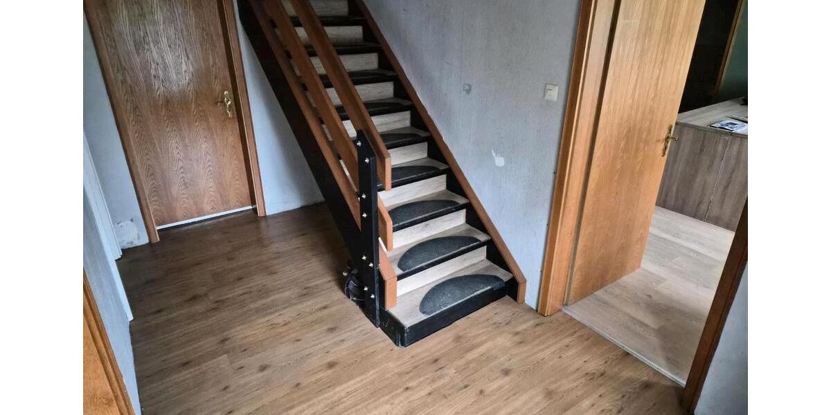 Einfamilienhaus Willebadessen - 5 Zimmer, 166 m&sup2;, 123.000&euro; | Angebot:27444014