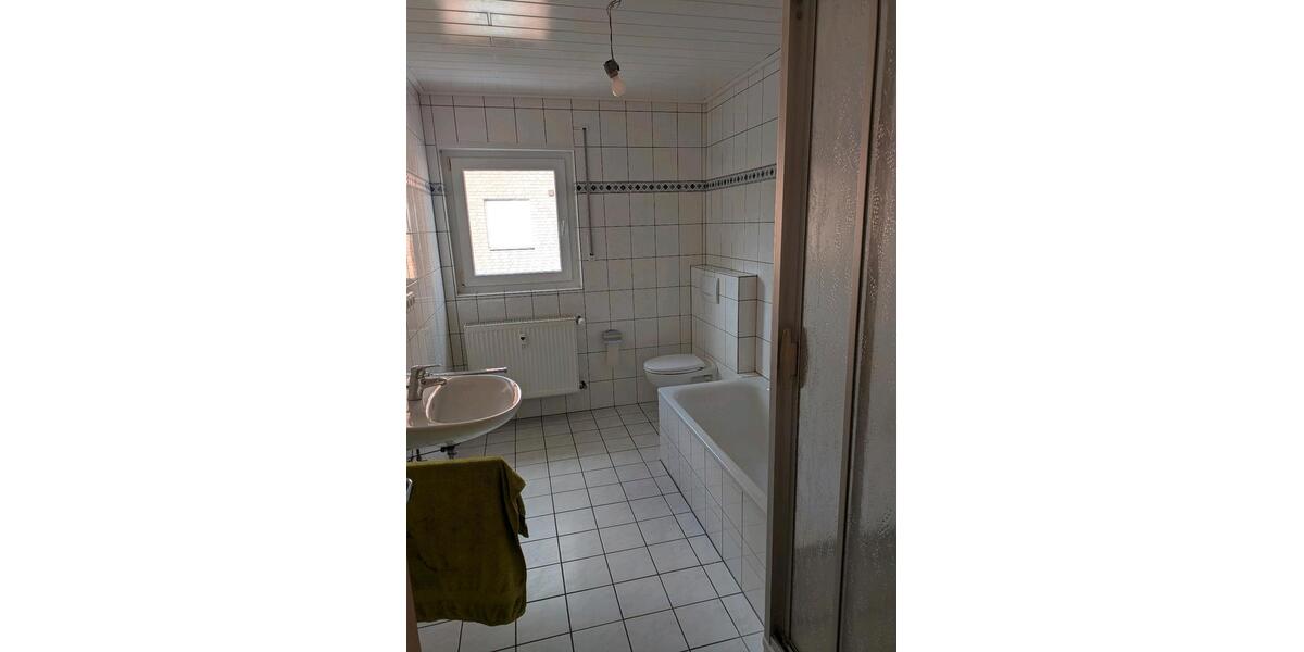 Etagenwohnung Delbrück - 7 Zimmer, 106 m&sup2;, 980&euro; | Angebot:27629220
