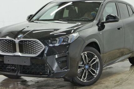 BMW iX2 15.900 km 51.230 &euro; Paderborn 33100