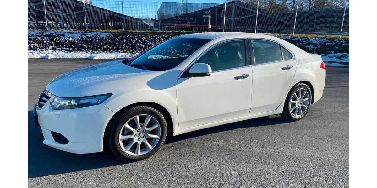 Honda Accord 203.000 km 7.800 &euro; Geseke 59590