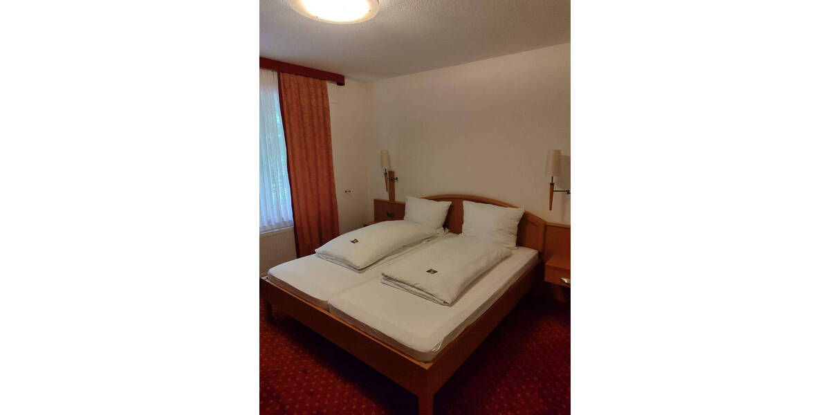 Gewerbeobjekt Nieheim - 1 Zimmer, 650.000&euro; | Angebot:25663409