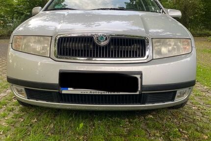 Skoda Fabia 130.000 km 2.300 &euro; Paderborn 33104