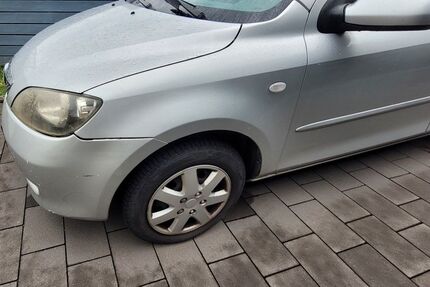 Mazda 2 190.000 km 1.000 &euro; Paderborn 33104
