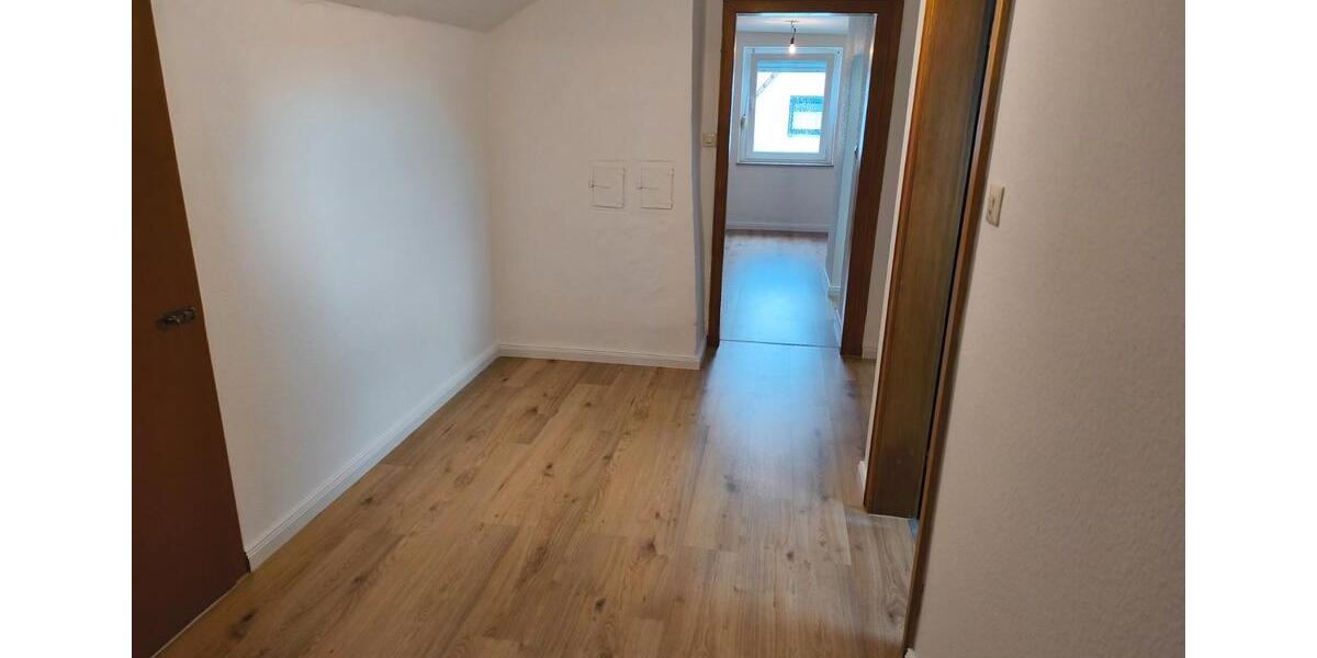 Dachgeschoßwohnung Bad Lippspringe - 2 Zimmer, 45 m&sup2;, 450&euro; | Angebot:26656144