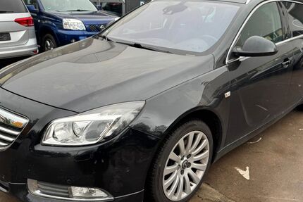 Opel Insignia 180.000 km 3.350 € Detmold 32758