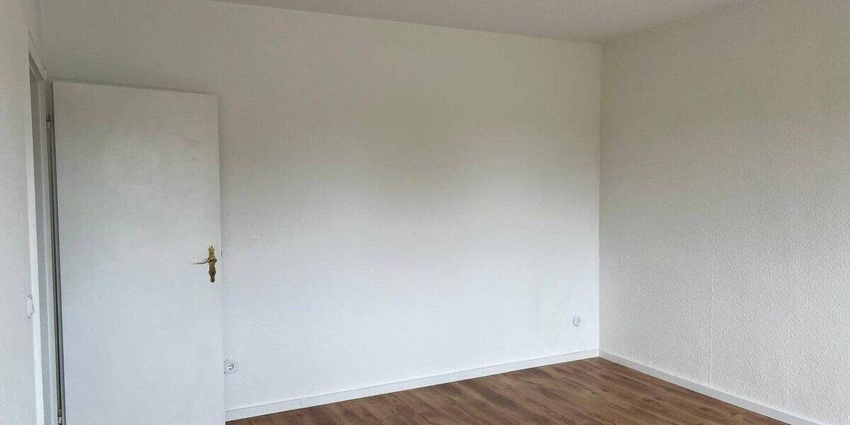 Etagenwohnung Detmold Bentrup-Loßbruch - 3 Zimmer, 95 m&sup2;, 780&euro; | Angebot:26886722
