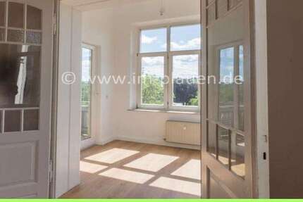 Wohnung zum Mieten in Plauen 800 € 160 m²