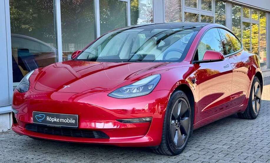 Tesla Model 3 50.675 km 32.890 € Paderborn 33100