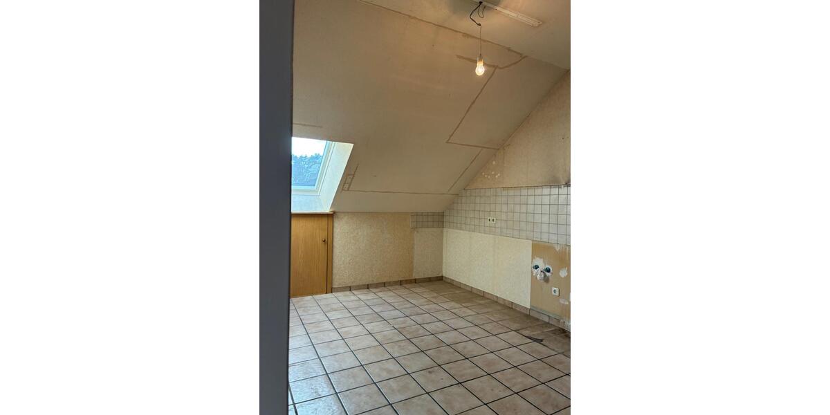 Dachgeschoßwohnung Hövelhof - 4 Zimmer, 101 m&sup2;, 800&euro; | Angebot:27549103