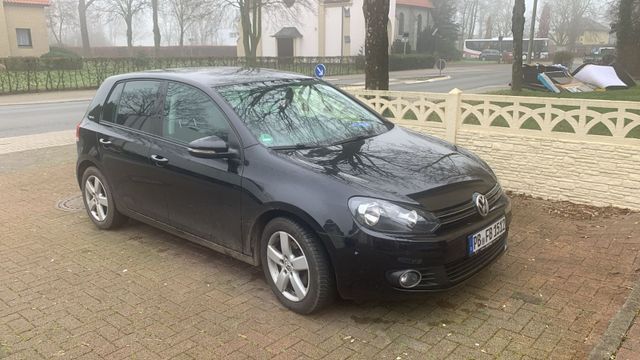 VW Golf 137.000 km 8.999 &euro; Paderborn 33104
