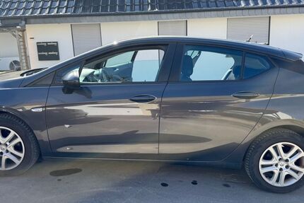 Opel Astra 96.000 km 8.600 &euro; Detmold 32756