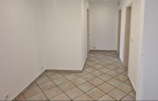Erdgeschoßwohnung Lippstadt Garfeln - 5 Zimmer, 100 m&sup2;, 219.000&euro; | Angebot:26837361