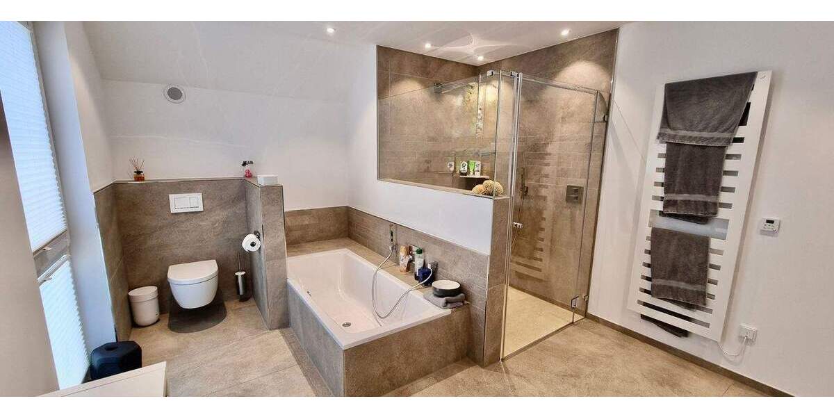 Terrassenwohnung Paderborn Sande - 4 Zimmer, 134 m&sup2;, 1.600&euro; | Angebot:25835624