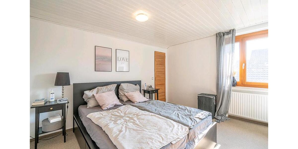 Dachgeschoßwohnung Paderborn - 4 Zimmer, 95 m&sup2;, 1.000&euro; | Angebot:25407460