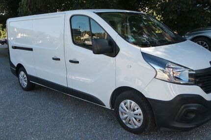 Renault Trafic 108.000 km 8.999 &euro; Paderborn 33100