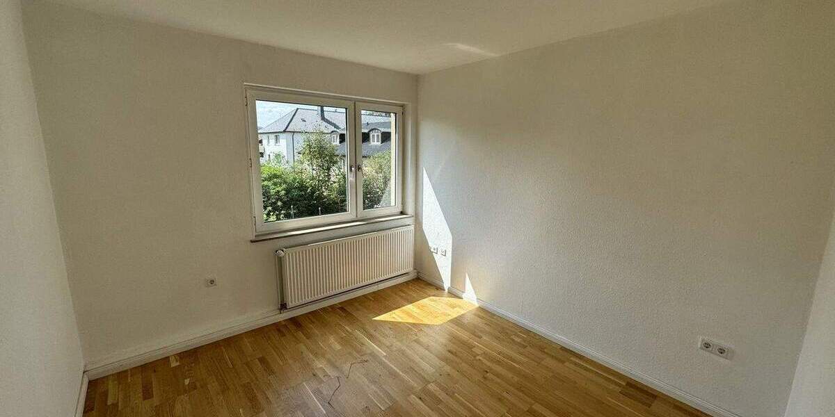 Etagenwohnung Detmold Innenstadt - 4 Zimmer, 85 m&sup2;, 795&euro; | Angebot:25532850