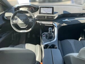 Peugeot 3008 Allure 1.2 PureTech 130 EU6d+Panorama+Focal P 30.750 km 20.950 € Bad Wünnenberg 33181