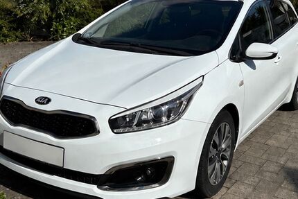 Kia ceed / Ceed 97.000 km 10.500 &euro; Salzkotten 33154