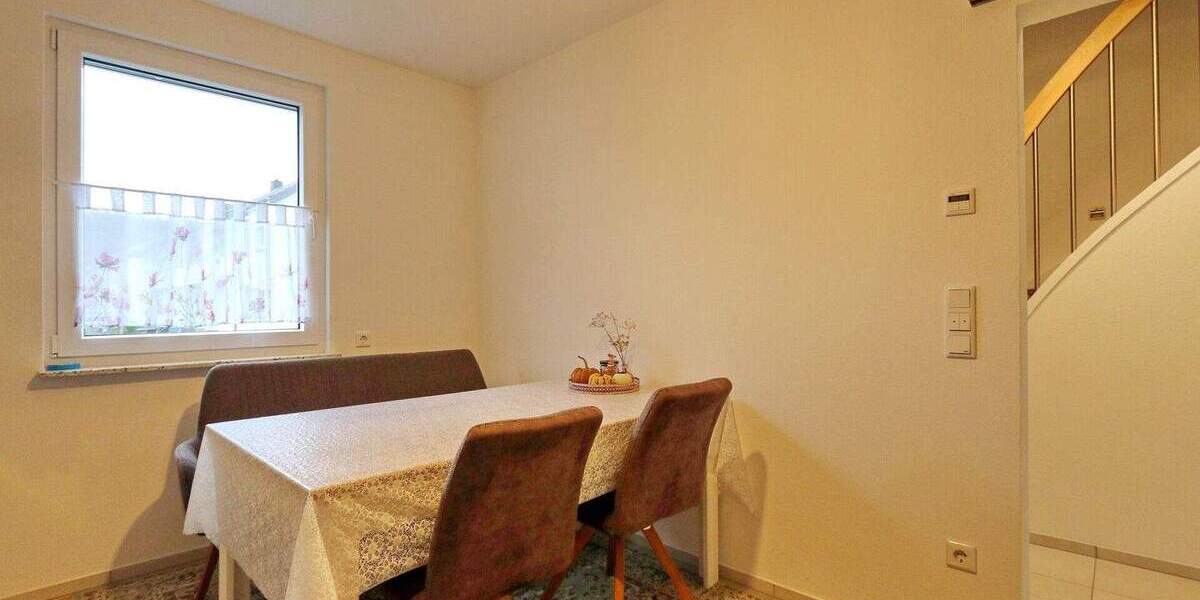 Reihenmittelhaus Marsberg / Niedermarsberg Niedermarsberg - 4 Zimmer, 80 m&sup2;, 160.000&euro; | Angebot:25701939
